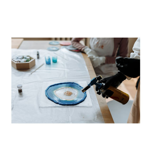 The Ultimate Guide: Top Tips to Remove Bubbles from Epoxy Resin